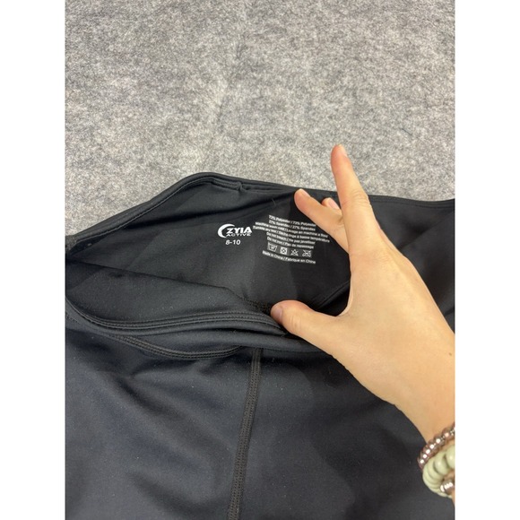 Zyia Light N TIght Hi-Rise Cropped Leggings Womens 8-10 Black White Leopard - Picture 6 of 6